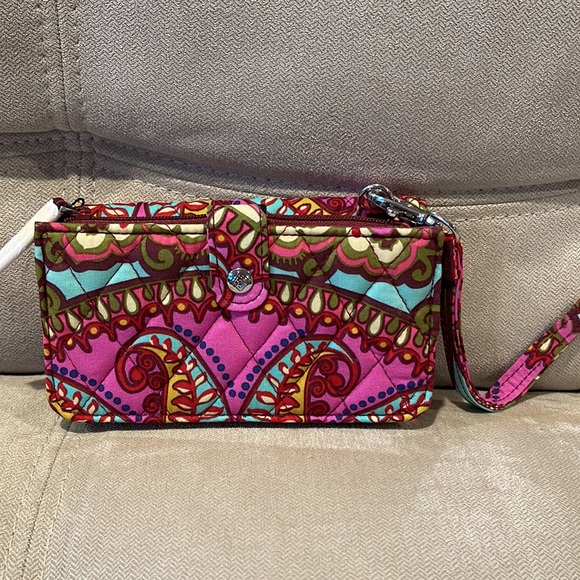 Vera Bradley Smartphone Wristlet - Picture 2 of 7